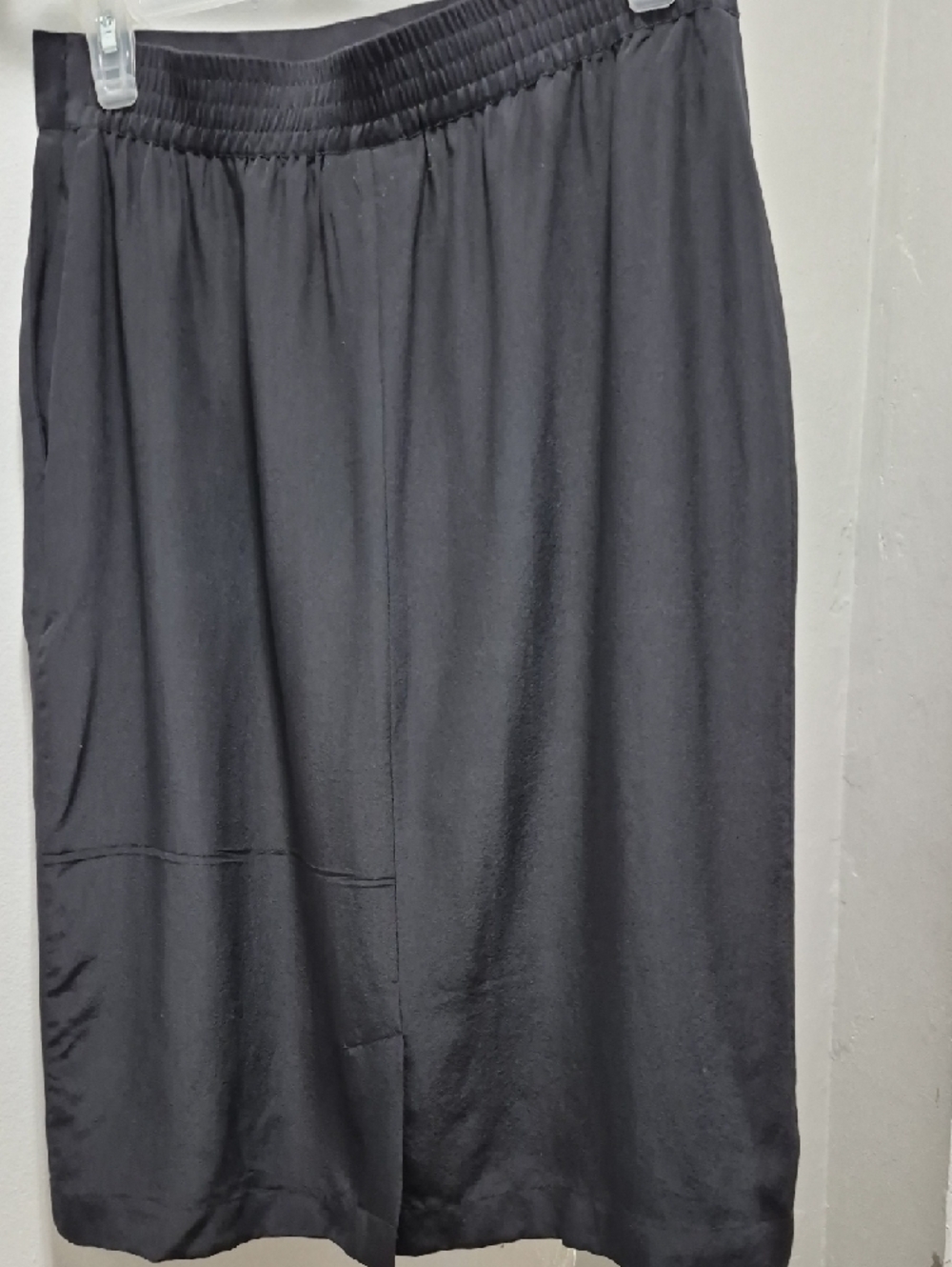 SilkLand Black Pencil Skirt